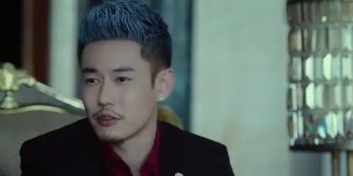 欧先生被抓,荣钰再次受伤,幽灵现身,任嘉伦痛恨的表情格外出戏