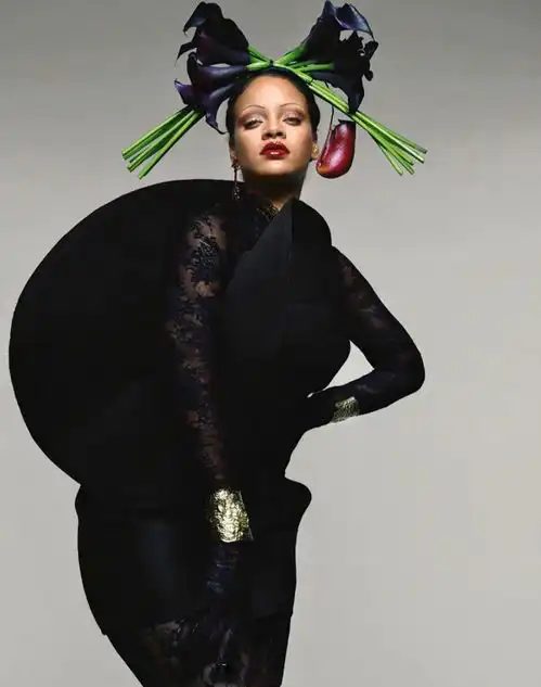 国宝级的女歌手,时尚女王rihanna又登vogue封面,超模归来