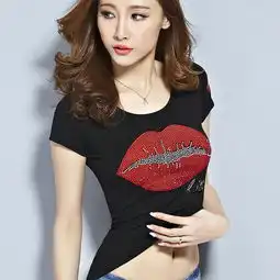 红嘴唇头像