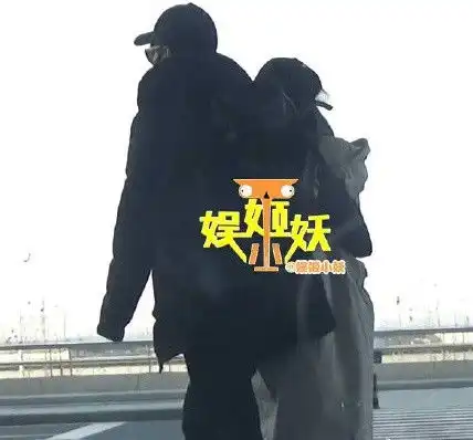 别炒作赵又廷与高圆圆那点小事,当初他咬杨幂嘴唇那会还不够吗