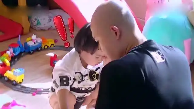 包贝尔对饺子,真是唯命是从,这真是妥妥的女儿奴