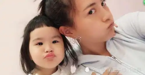 表情还记得包贝尔女儿饺子吗看完她的近照,网友美到认不出了腾讯网表情