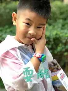 胡可分享小鱼儿表情包九宫格,既灵动又搞笑