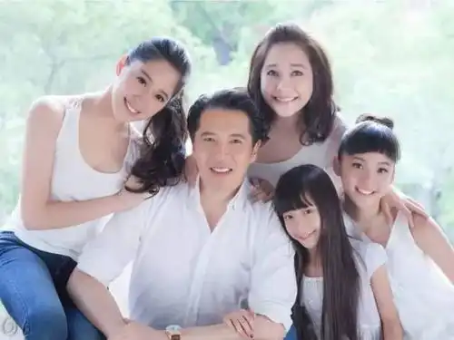 00后爸爸是当红演员,姑姑是林青霞闺蜜,如今演技遭热议