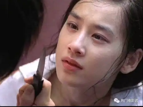 黄圣依为小儿子安麟庆生,并给他制作了一张表情包,看起来非常萌