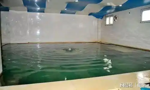 南方冲凉,北方泡澡,在澡堂赤诚面对体验,我再也不敢进公共浴池