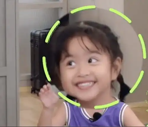 行走的表情包包贝尔女儿饺子古灵精怪