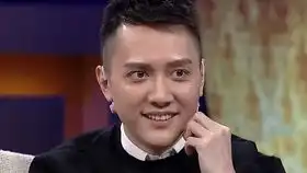 冯绍峰母亲照片曝光,气场强大得让人害怕,网友担心颖宝受委屈
