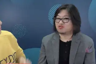 爆笑高晓松让李佳琦帮涂口红,全程嘟嘴卖萌变表情包