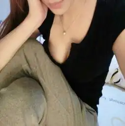 曝16岁富二代糜烂生活极品嫩模巨乳相随