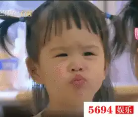 包贝尔女儿表情包上线综艺一姐甜馨地位不保啦