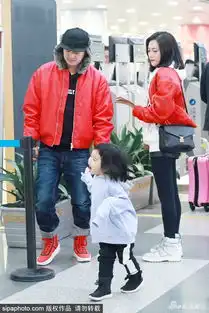 包贝尔一家现身饺子表情可爱