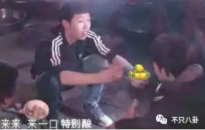 我们是彼此的吉祥物,真是可爱又真挚的友情啊