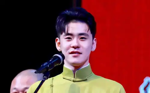德云社演员有多抠门郭麒麟没钱换灯泡,岳云鹏亲手给自己做皮包
