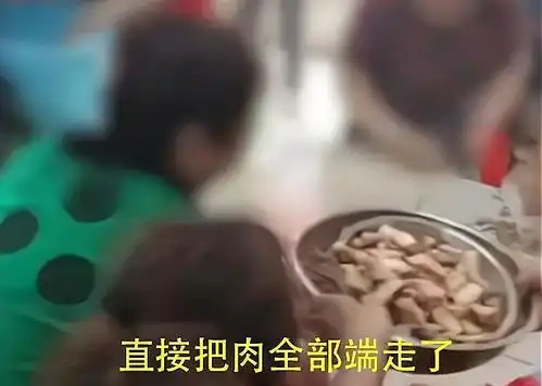 湖南小区物业精心准备5天的食材,还没有包粽子,就被大妈抢光