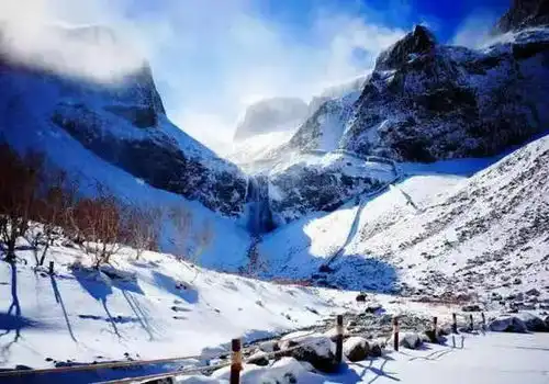 长白山管委会旅游文体局局长为长白山冰雪代言