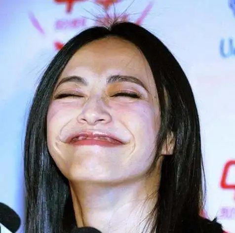那些一笑毁三观的明星,蔡少芬十分豪迈,吴亦凡反差最大