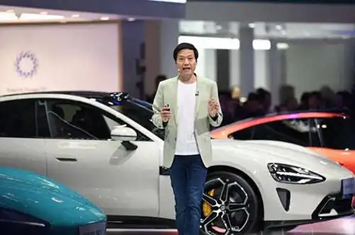 同行造车完全靠蒙走出北京车展的雷军,像是换了一副面孔
